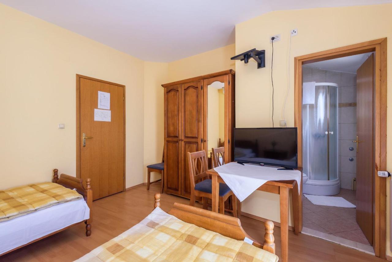 Djudja I Mate Bed and Breakfast Vid Εξωτερικό φωτογραφία